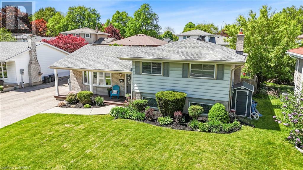 Property Photo: 28 Brier Park Road ON N3R 3P7