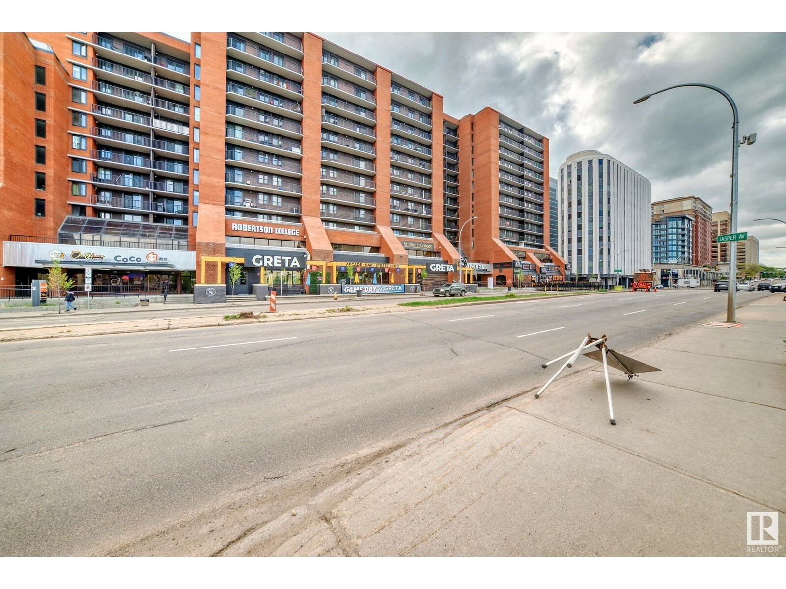 Photo de la propriété:  #1404 10125 109 St NW  AB T5J 3P1 
