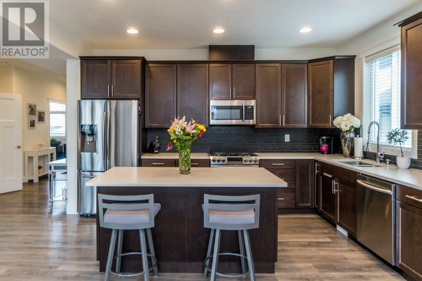 Property Photo: 3579 Parkview Crescent BC V2N 0E7
