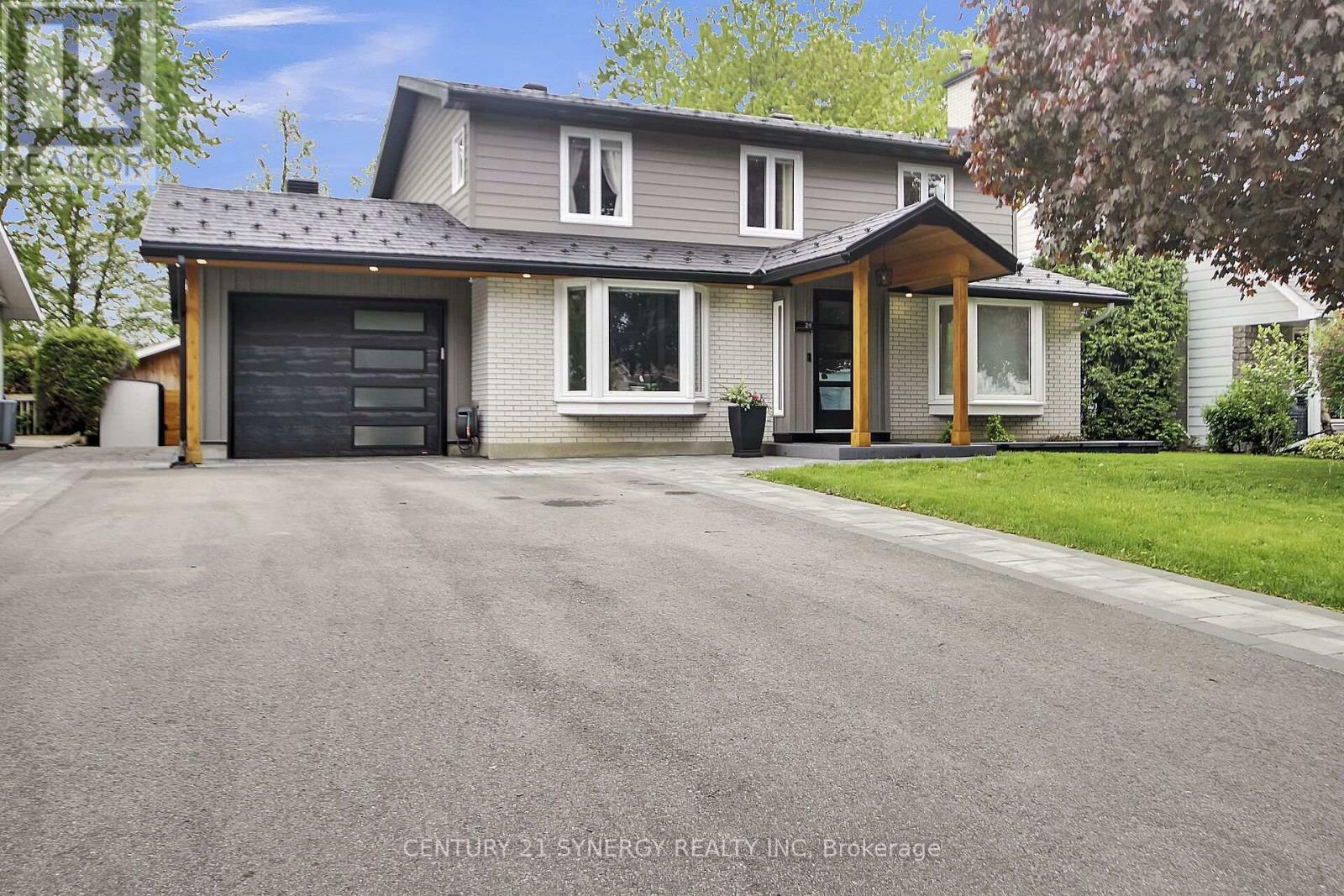26 Seymour Avenue  Ottawa ON K2E 6P2 photo