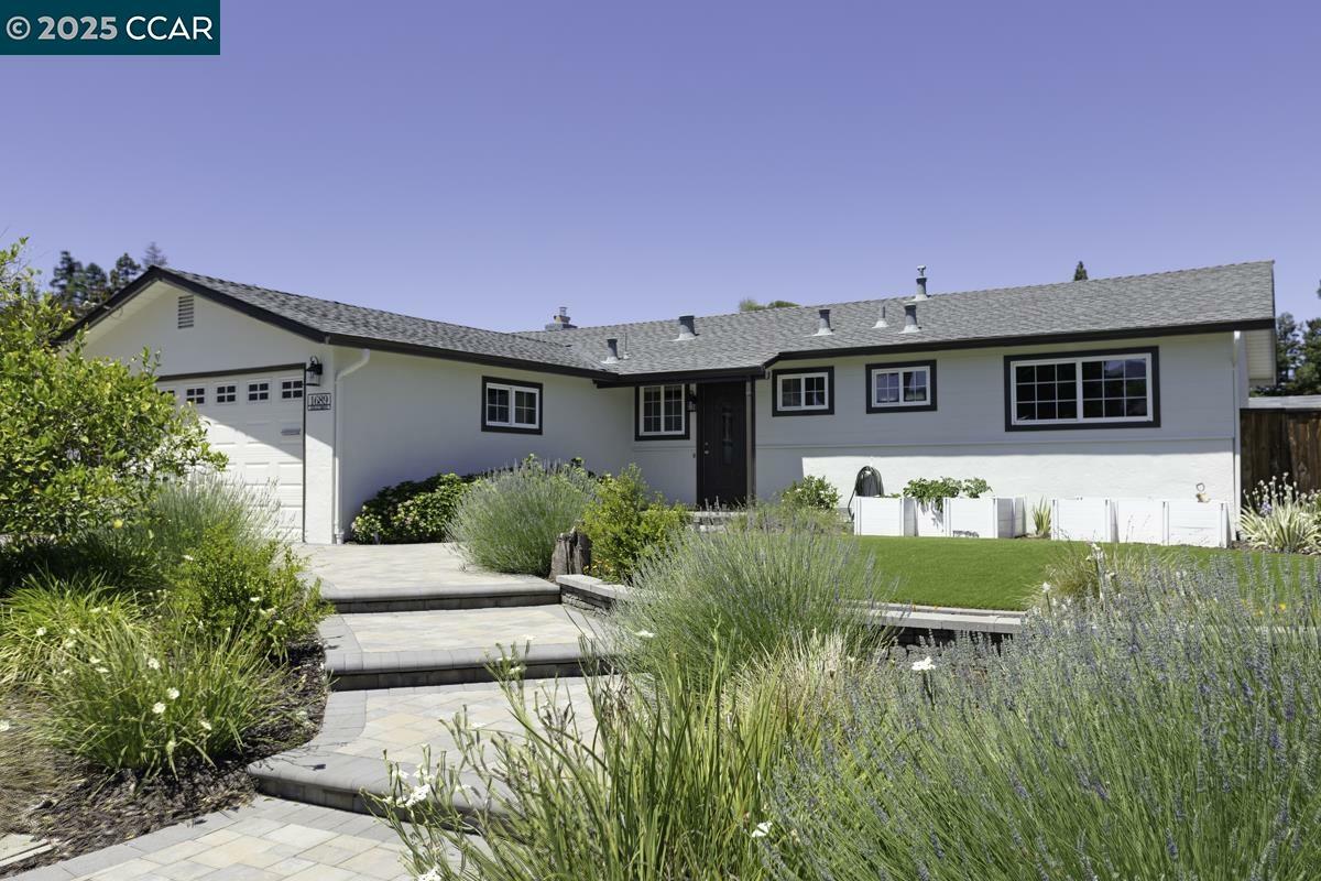 Property Photo: 1689 Joelle Dr CA 94521