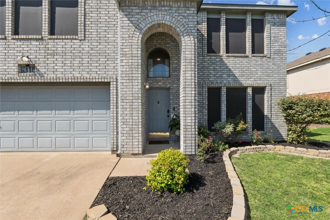 Property Photo: 315 Barber Drive TX 76522