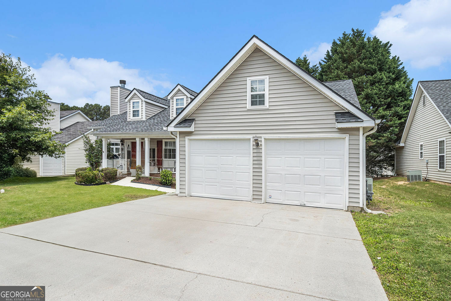Property Photo: 7008 Glen Valley Way GA 30213