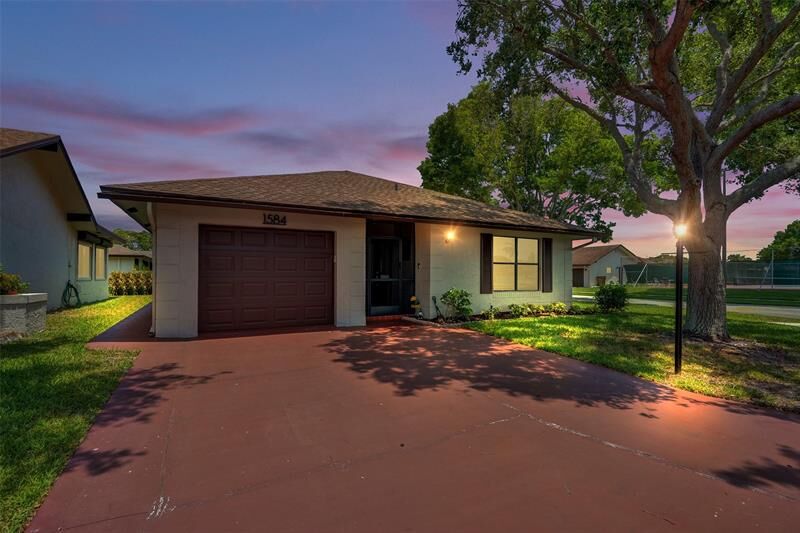 Property Photo:  1584 SW 22nd Ter  FL 33442