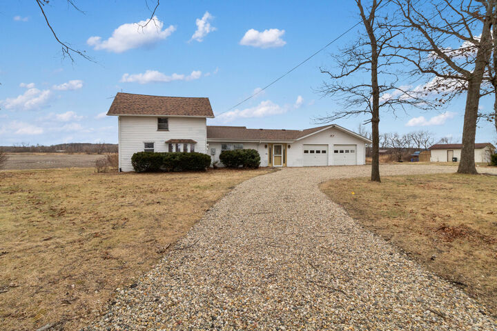Property Photo: 543 E 1500 IN 46360