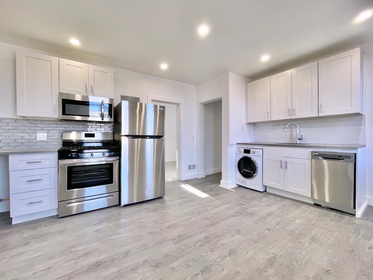 Property Photo:  389 Monmouth St 2  NJ 07302 