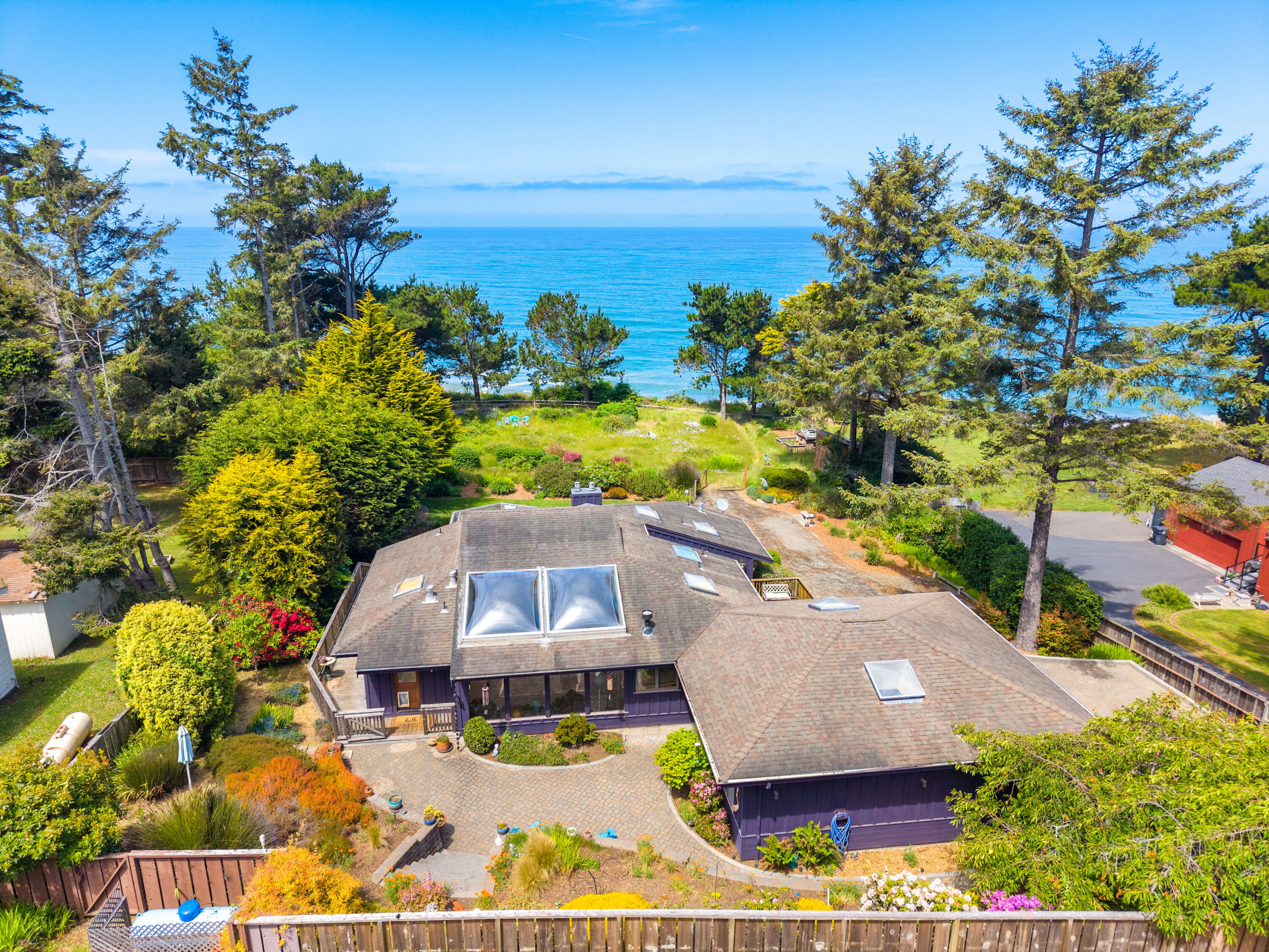 Property Photo: 294 Roundhouse Creek Road CA 95570