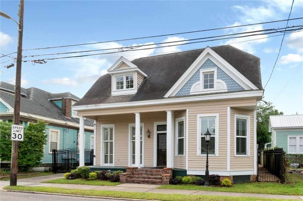 Property Photo:  605 St Francis Street  AL 36602 