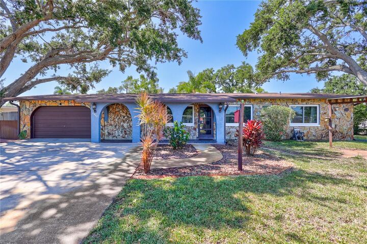 Property Photo: 6443 34th Avenue N FL 33710