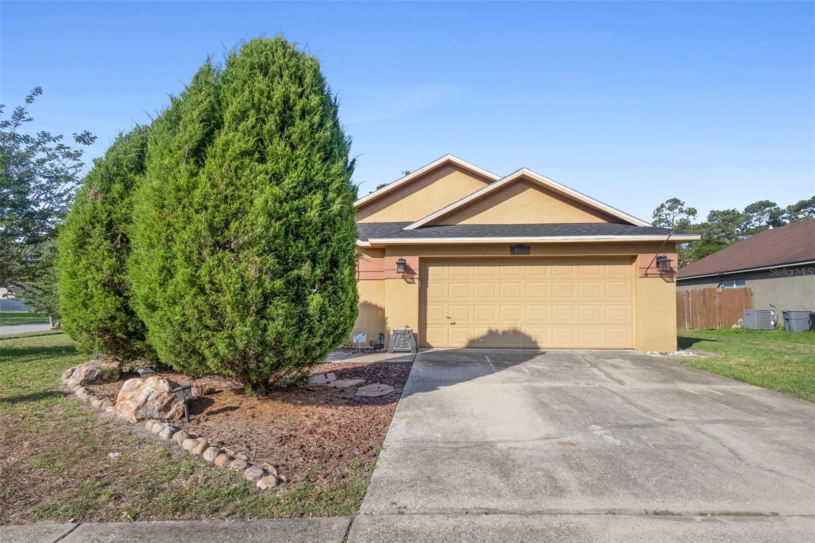 Property Photo: 4102 Boca Woods Drive FL 32826