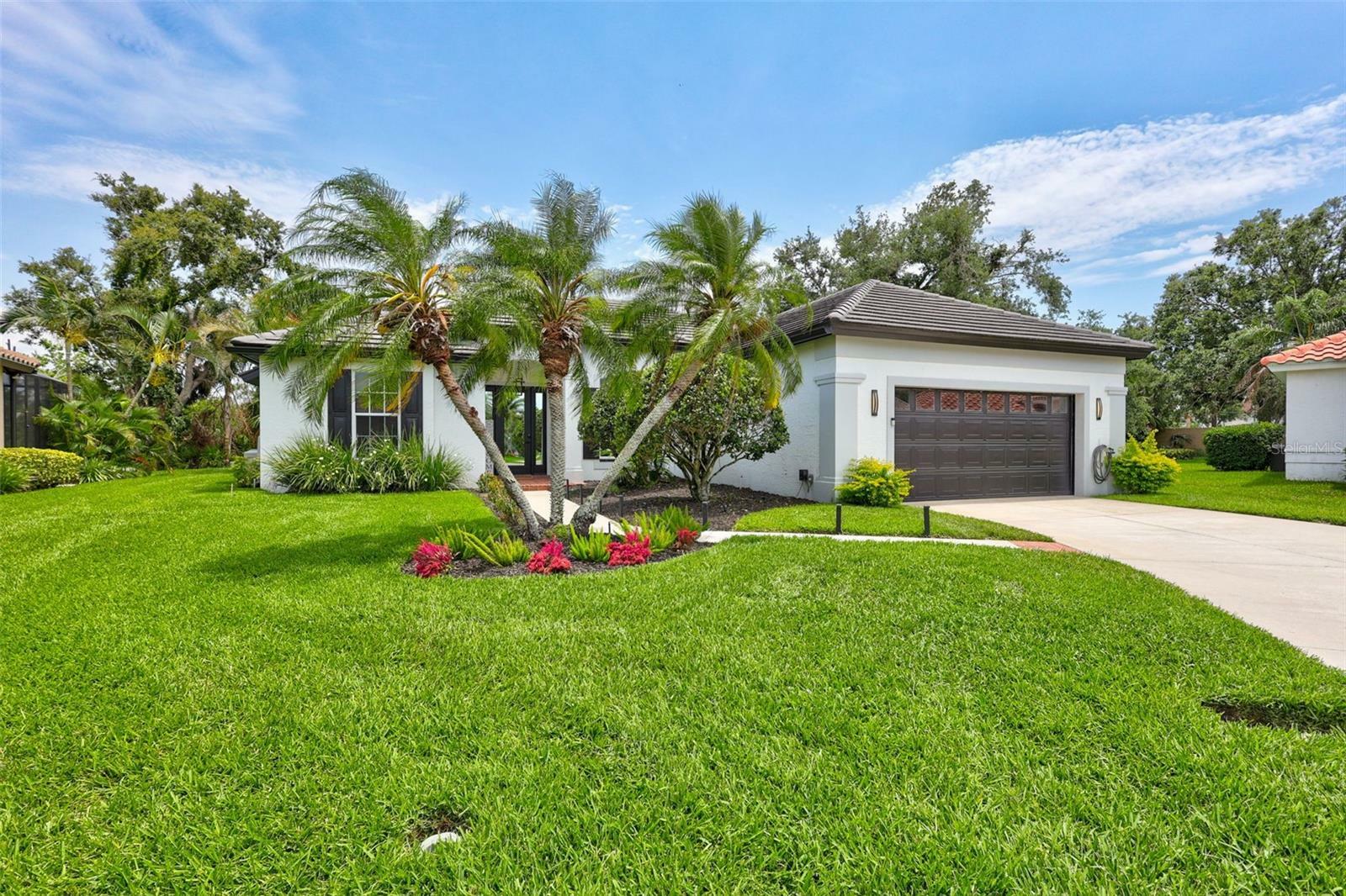 Property Photo: 5285 Far Oak Circle FL 34238