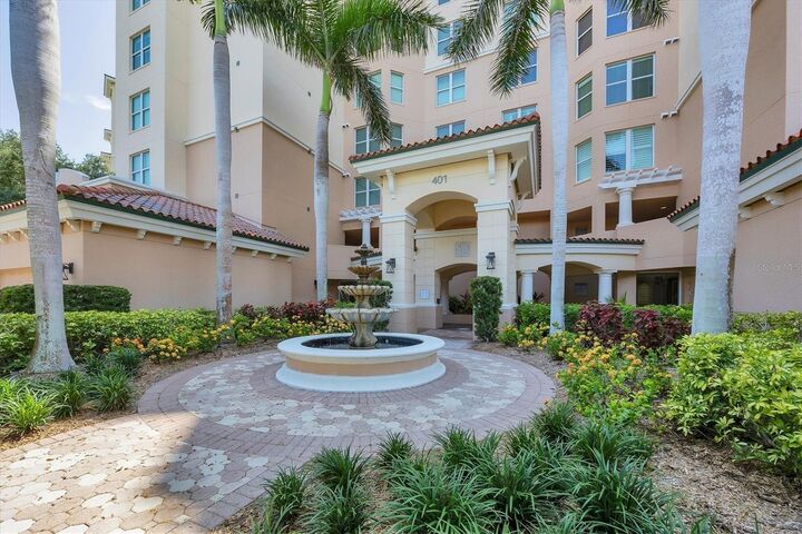 Property Photo: 401 N Point Road 504 FL 34229