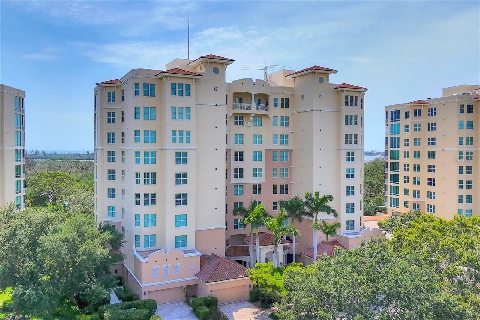 Property Photo: 401 N Point Road 504 FL 34229