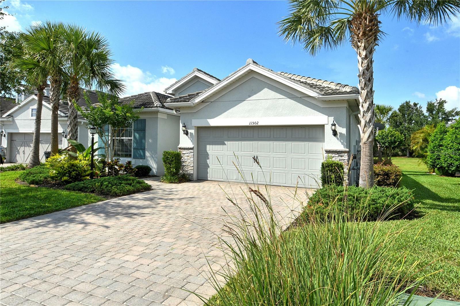 Property Photo: 11502 Golden Bay Place FL 34211