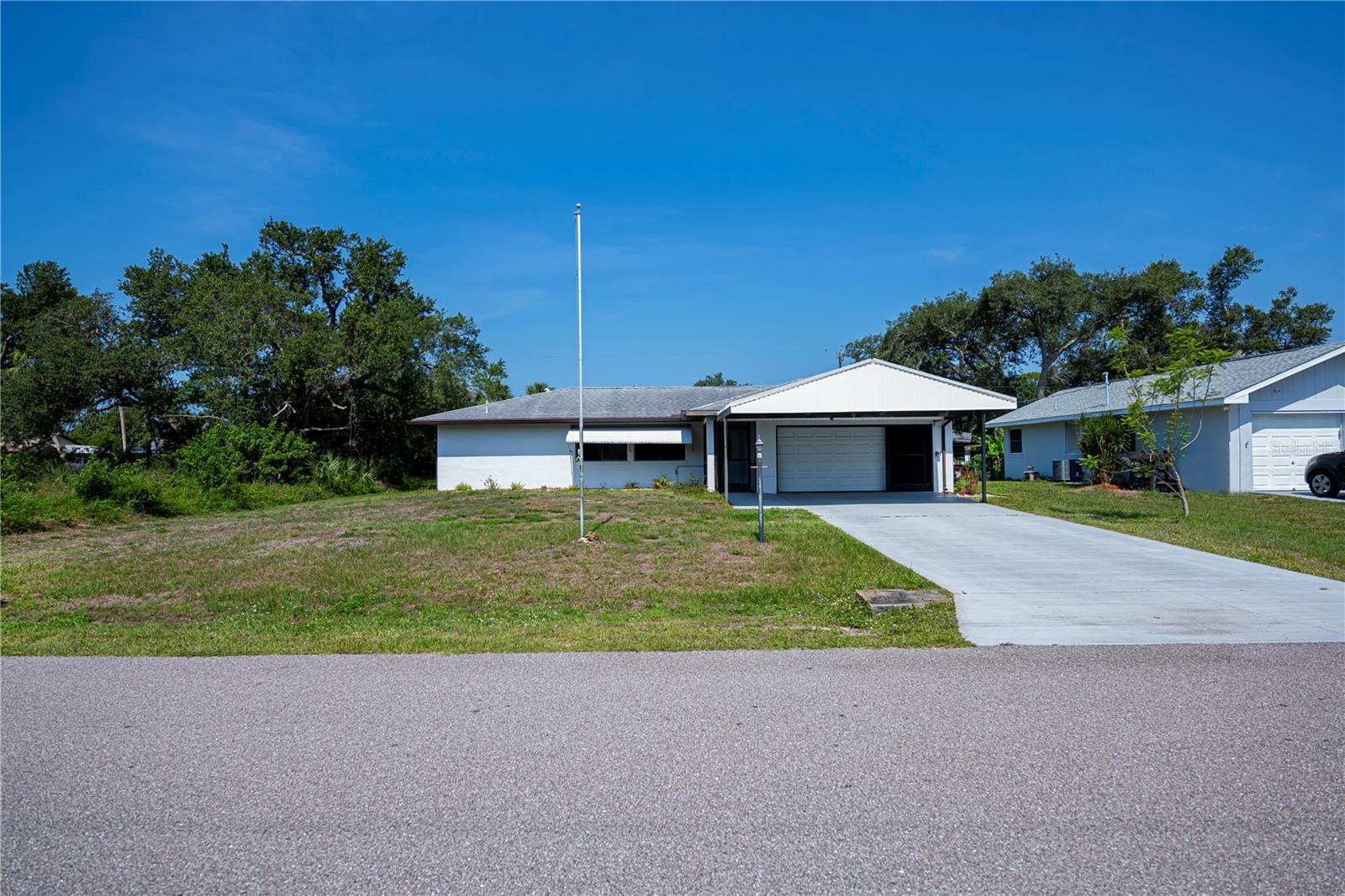 Property Photo:  2113 Barksdale Street  FL 33948 