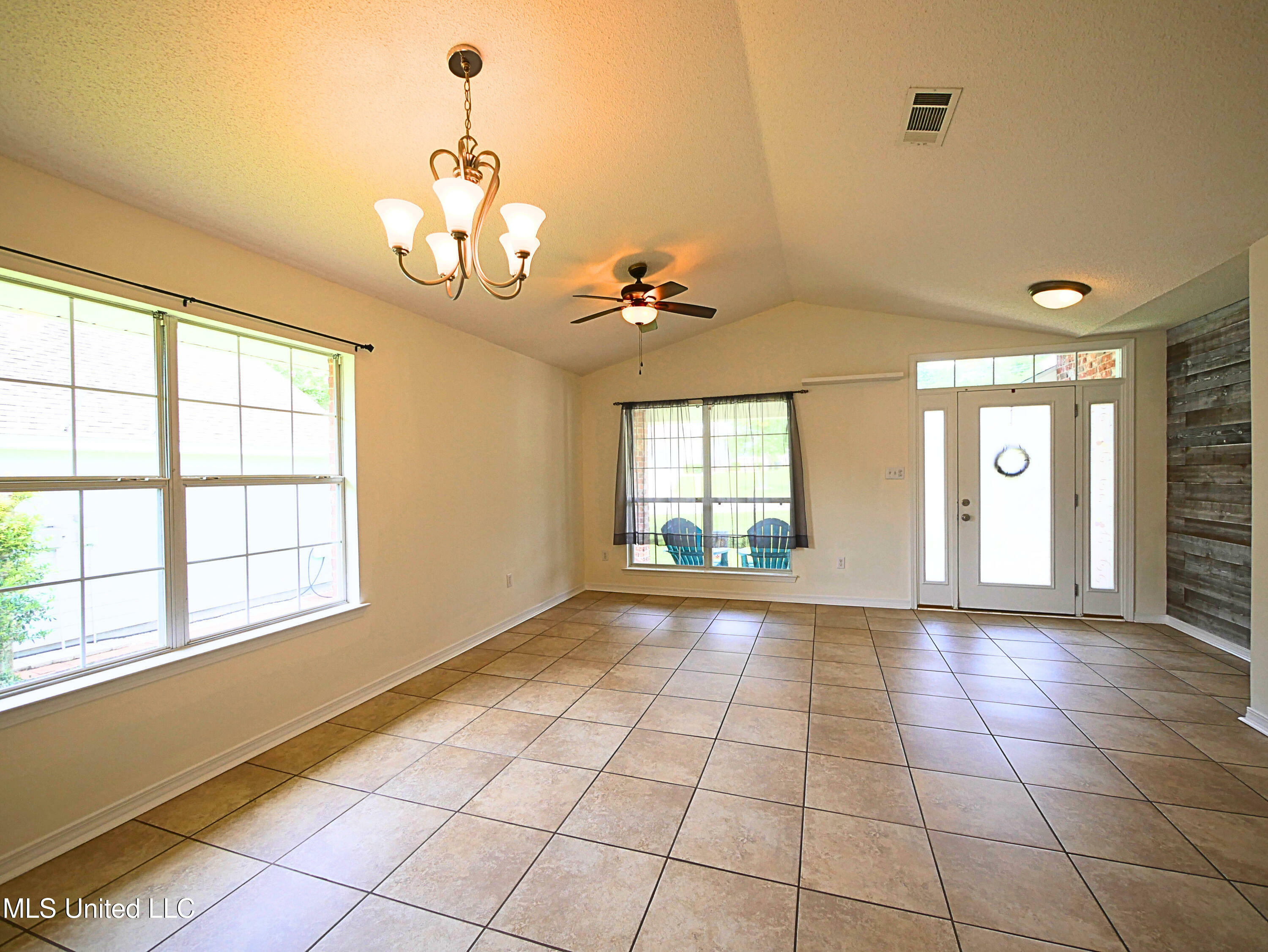 Property Photo: 994 Muolea Court MS 39525