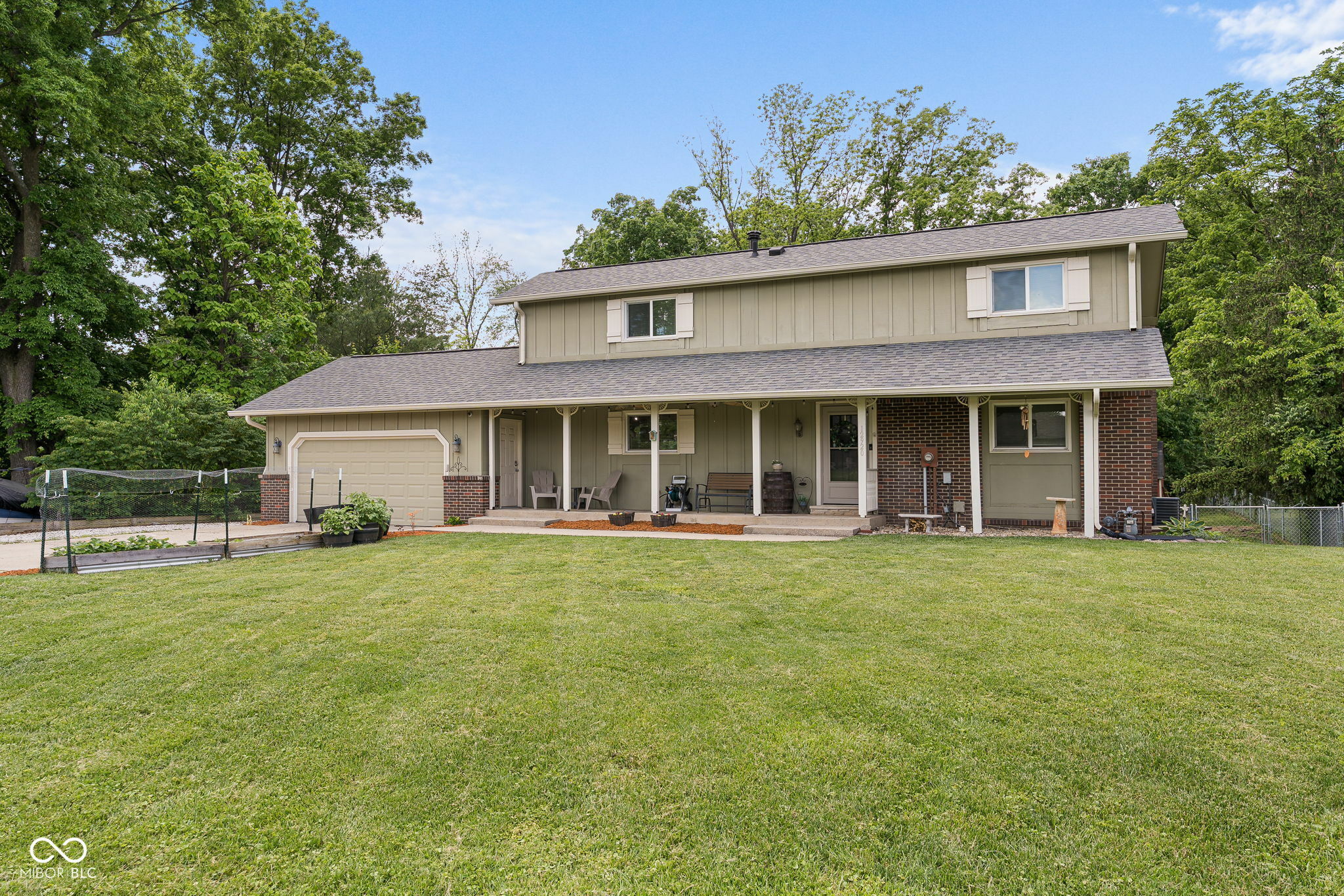 Property Photo: 12920 N Oakhaven Drive IN 46113