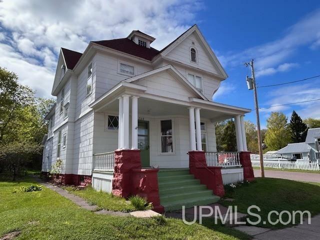 708 Calumet Street  Lake Linden MI 49945 photo