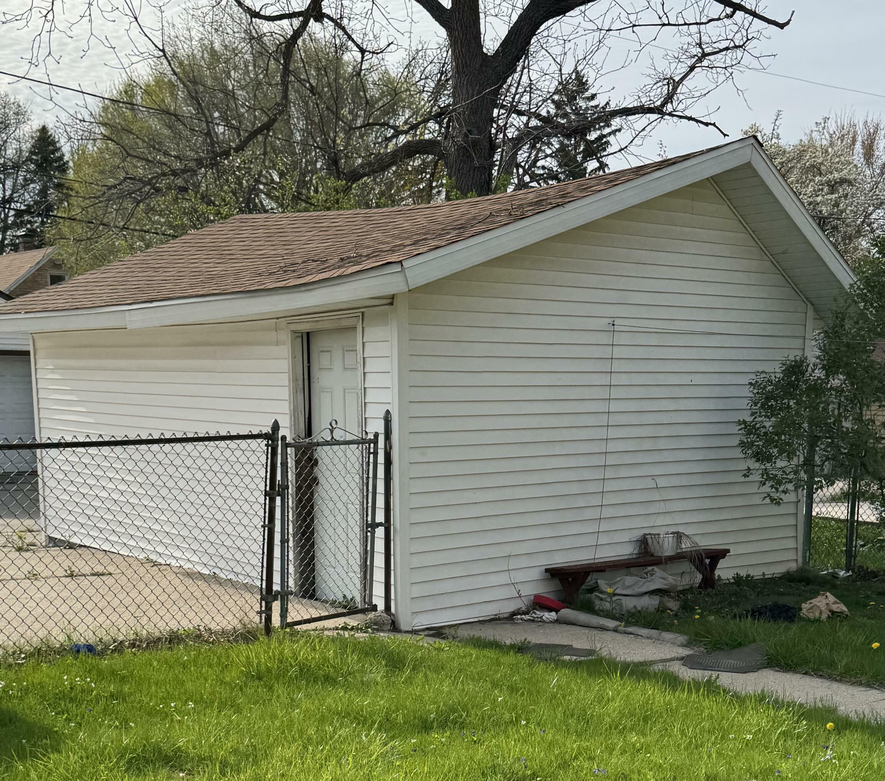 Property Photo: 4717 N 19th St WI 53209