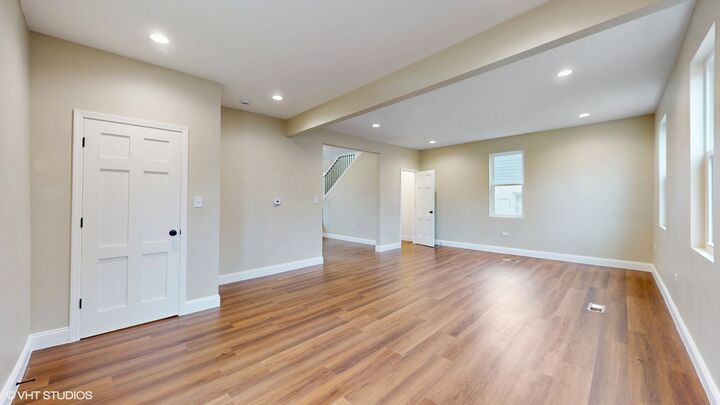 Property Photo:  554 E Jackson Street  IL 60432 