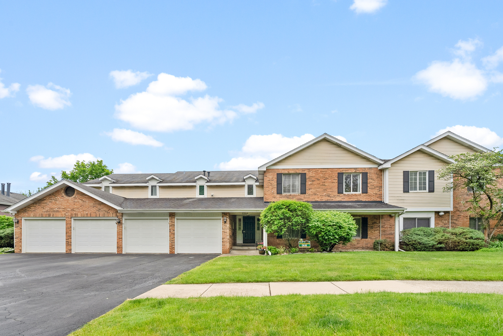 Property Photo: 7260 S Adams Street C IL 60527