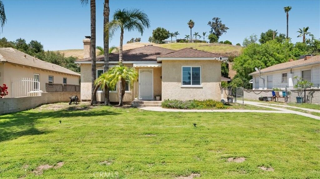 Property Photo:  686 W 34th Street  CA 92405 