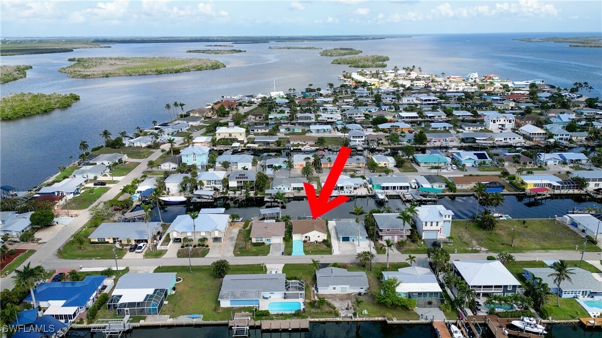 Property Photo: 2692 Clyde Street FL 33993