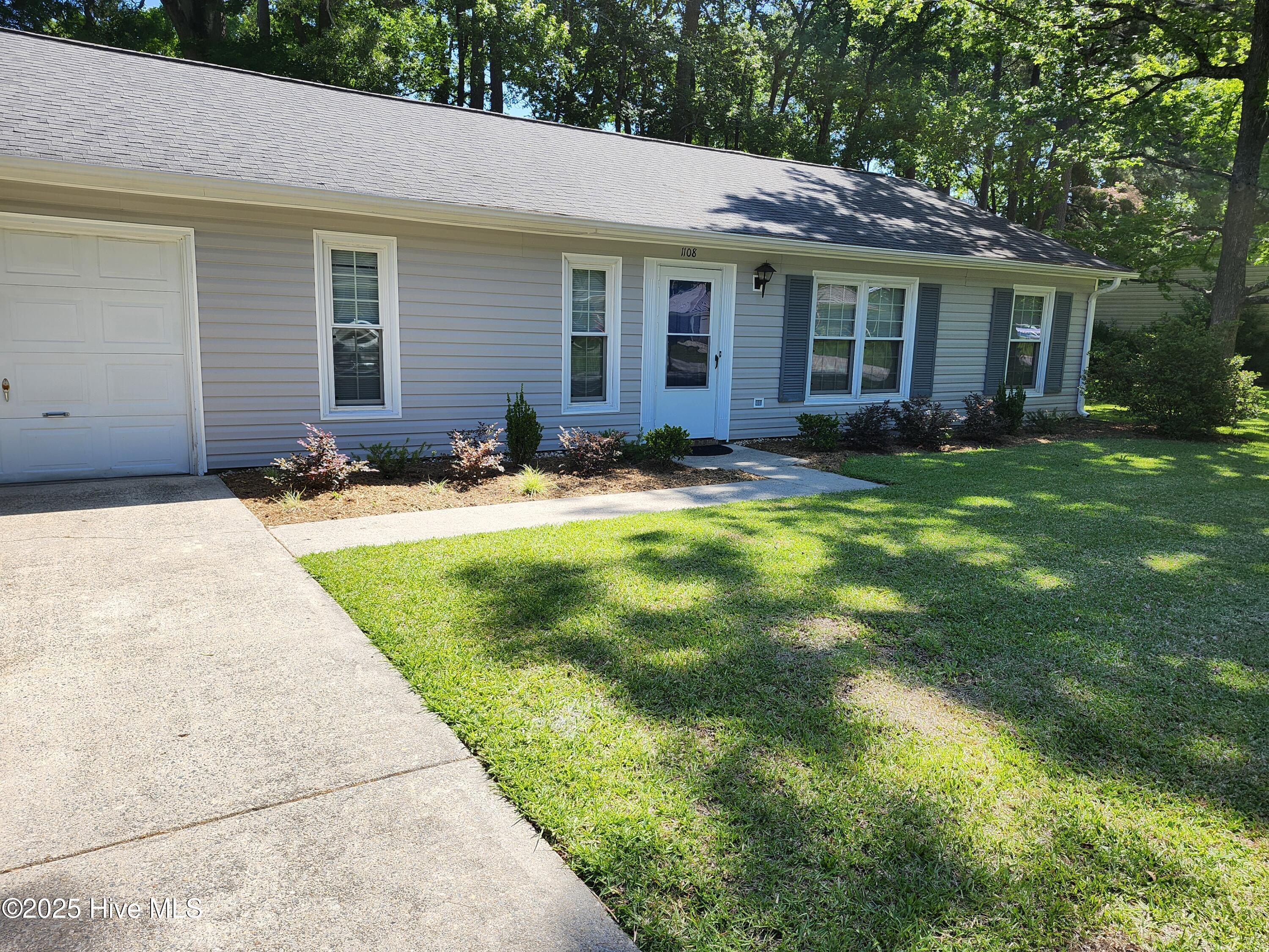 Property Photo:  1108 Plymouth Drive  NC 28562 