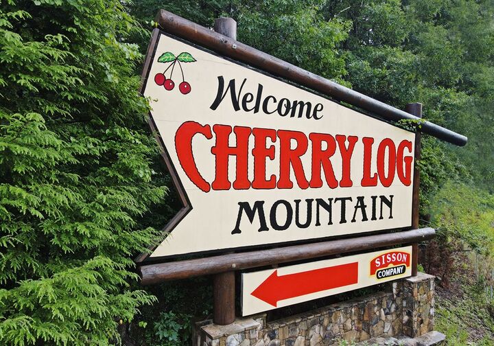 Property Photo: 31 Eagle Feather Drive GA 30522