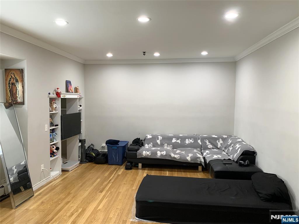 Property Photo: 116 W 19th Street 1A NJ 07002