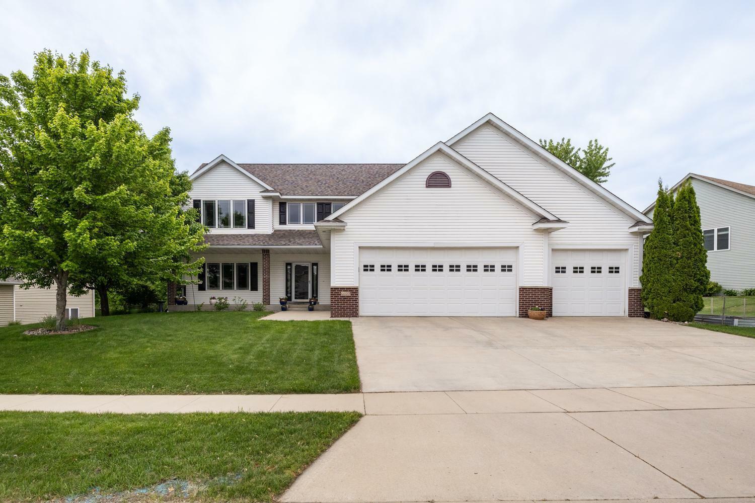 2320 Crimson Ridge Circle NW  Rochester MN 55901 photo