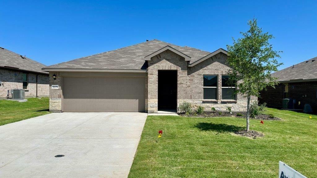 Property Photo: 13476 Stage Coach Lane TX 76035
