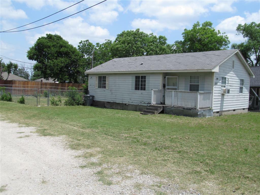 Property Photo: 1503 Vermont Avenue TX 75216