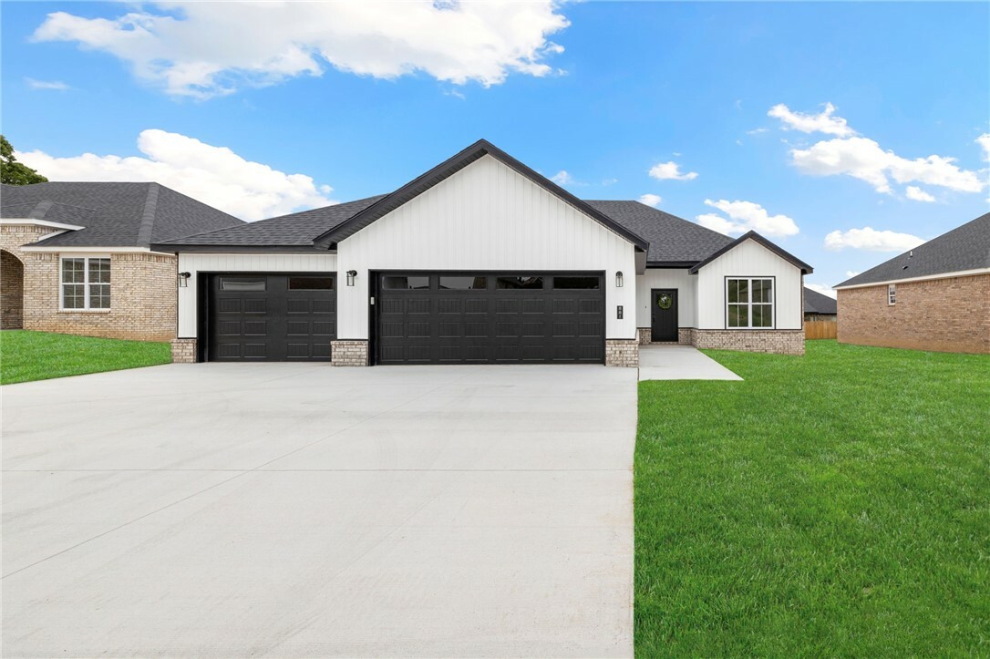 881 E Buchanan Street  Prairie Grove AR 72753 photo