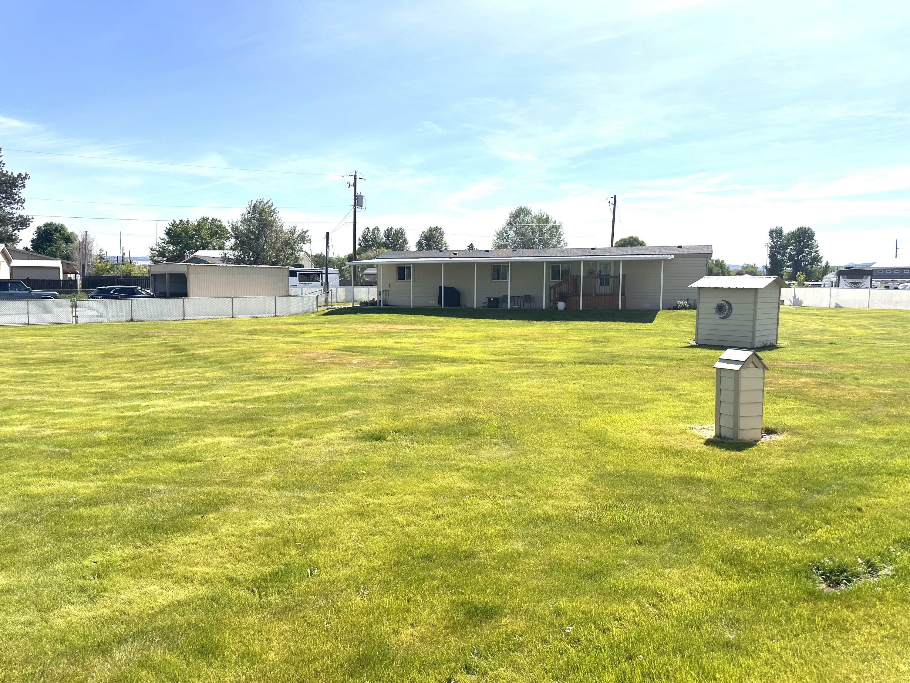 Property Photo: 1564 NW Studebaker Drive OR 97754