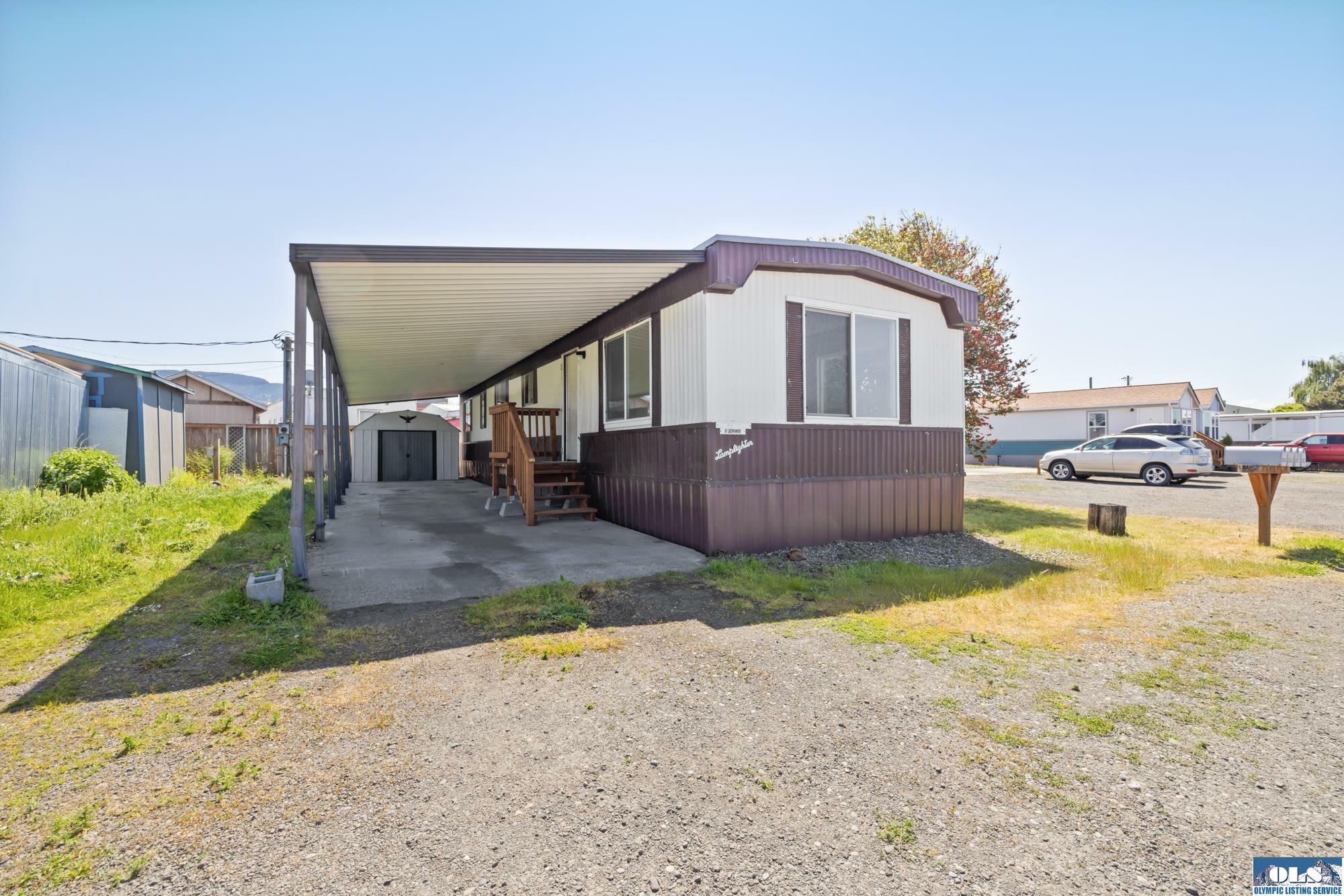 Property Photo: 201 N 5th Ave #35 WA 98382