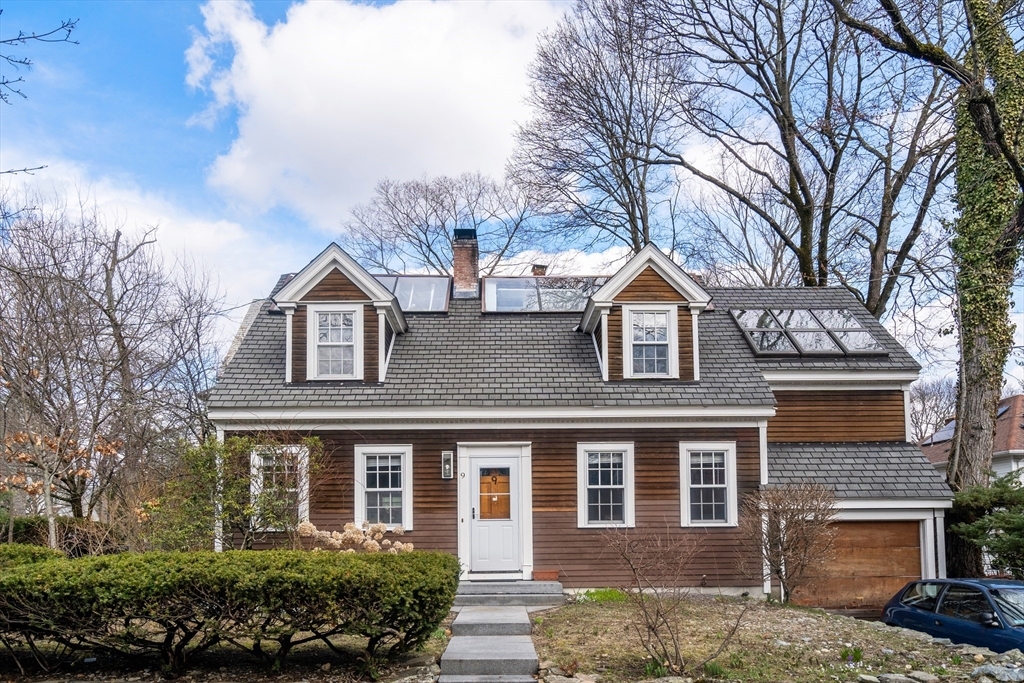 Property Photo: 9 Albion Pl MA 02459