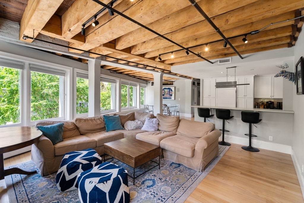 Property Photo: 33 Commercial Wharf 33A MA 02110