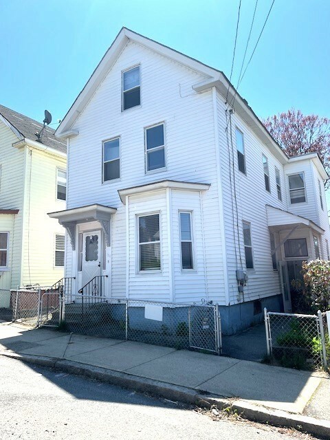 129 3rd St  Lowell MA 01850 photo