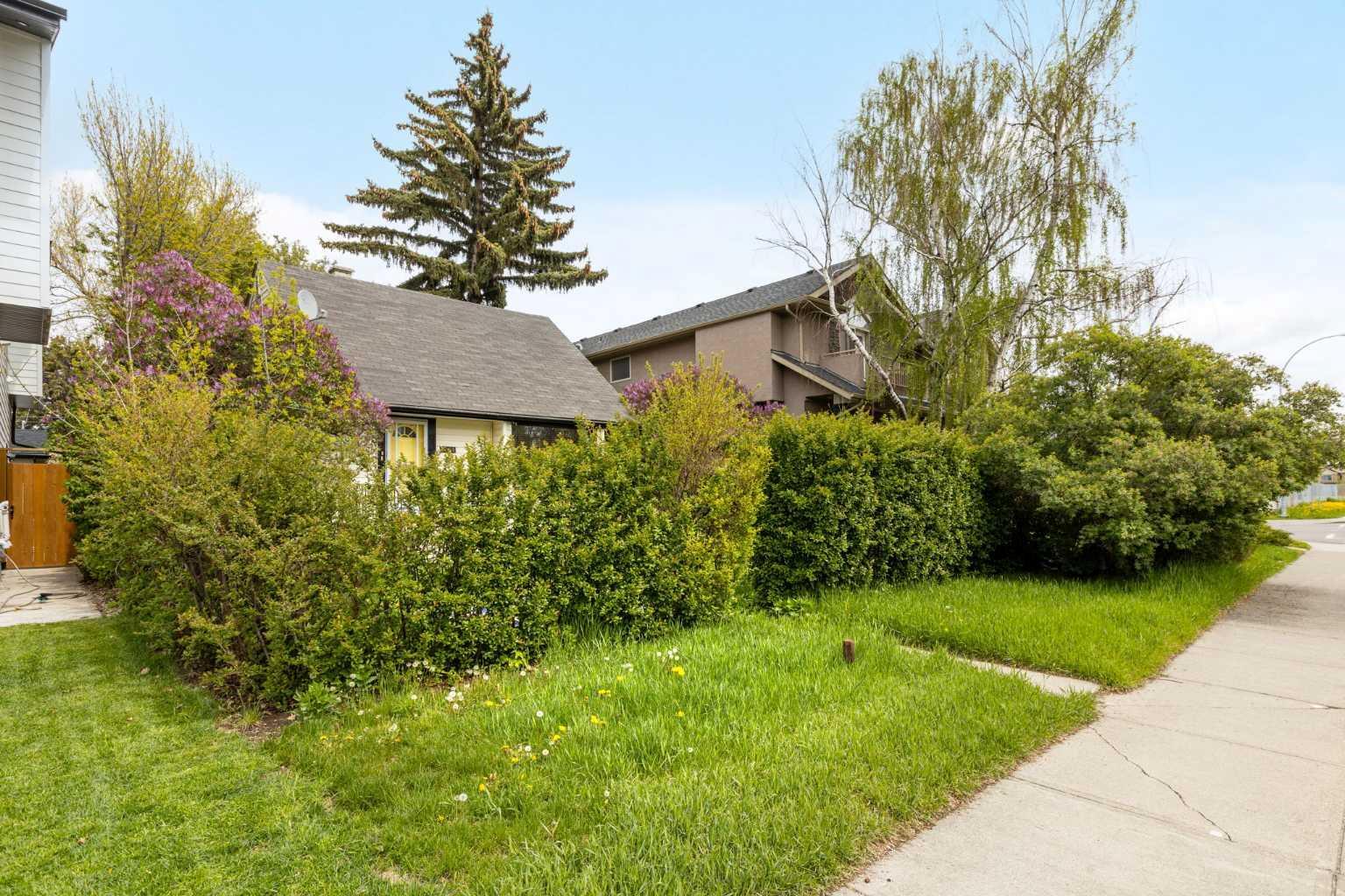 Property Photo: 1206 Regal Crescent NE AB T2E 5H3