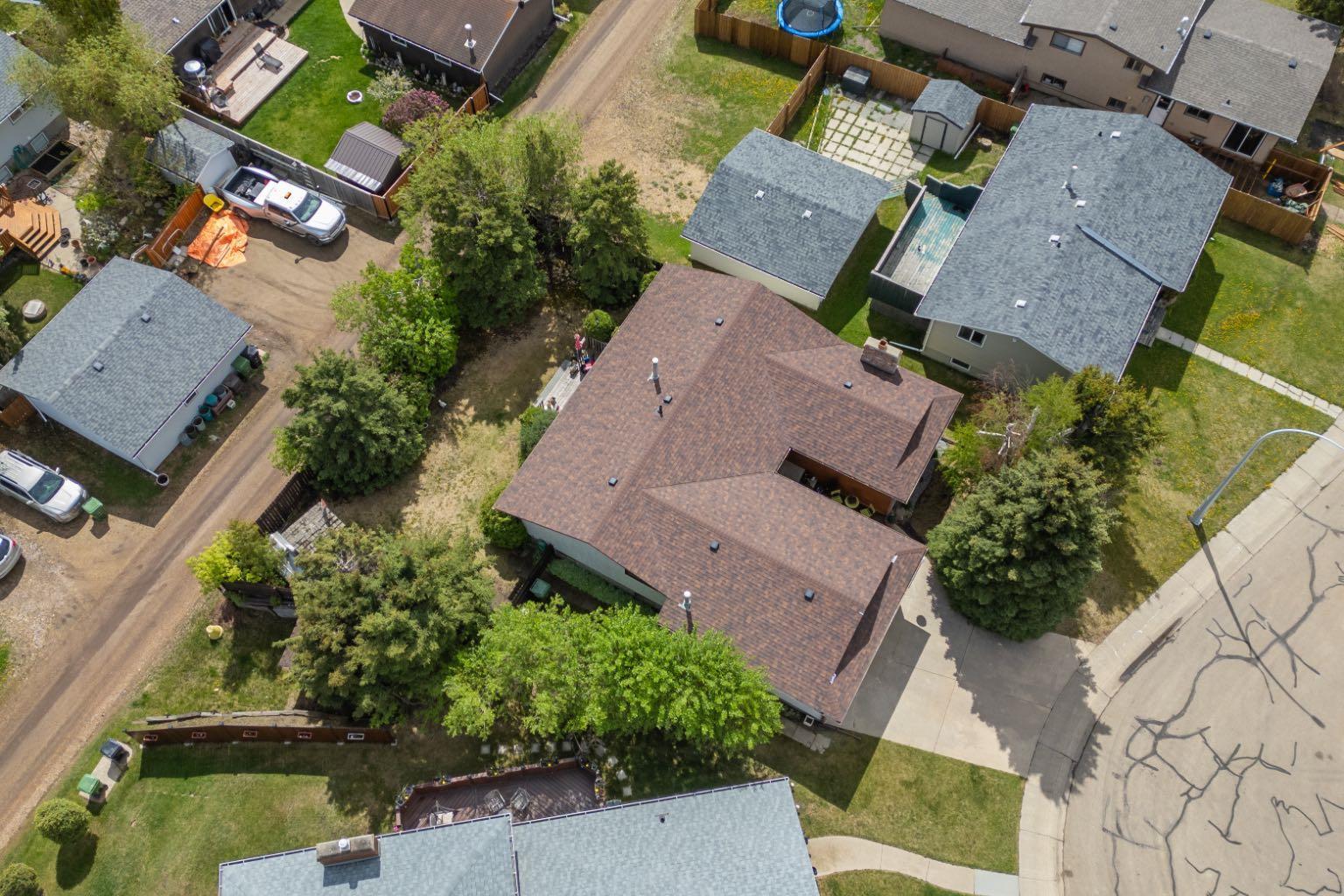 Property Photo:  4305 74 Street  AB T4V 3V3 