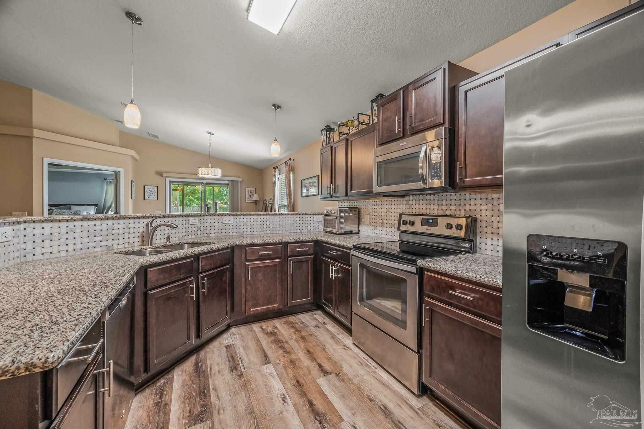 Property Photo: 275 Wiregrass Place FL 32533