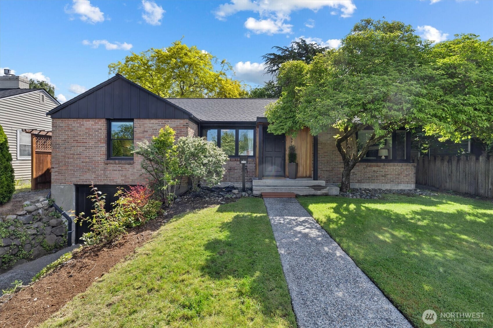 5724  59th Avenue NE  Seattle WA 98105 photo