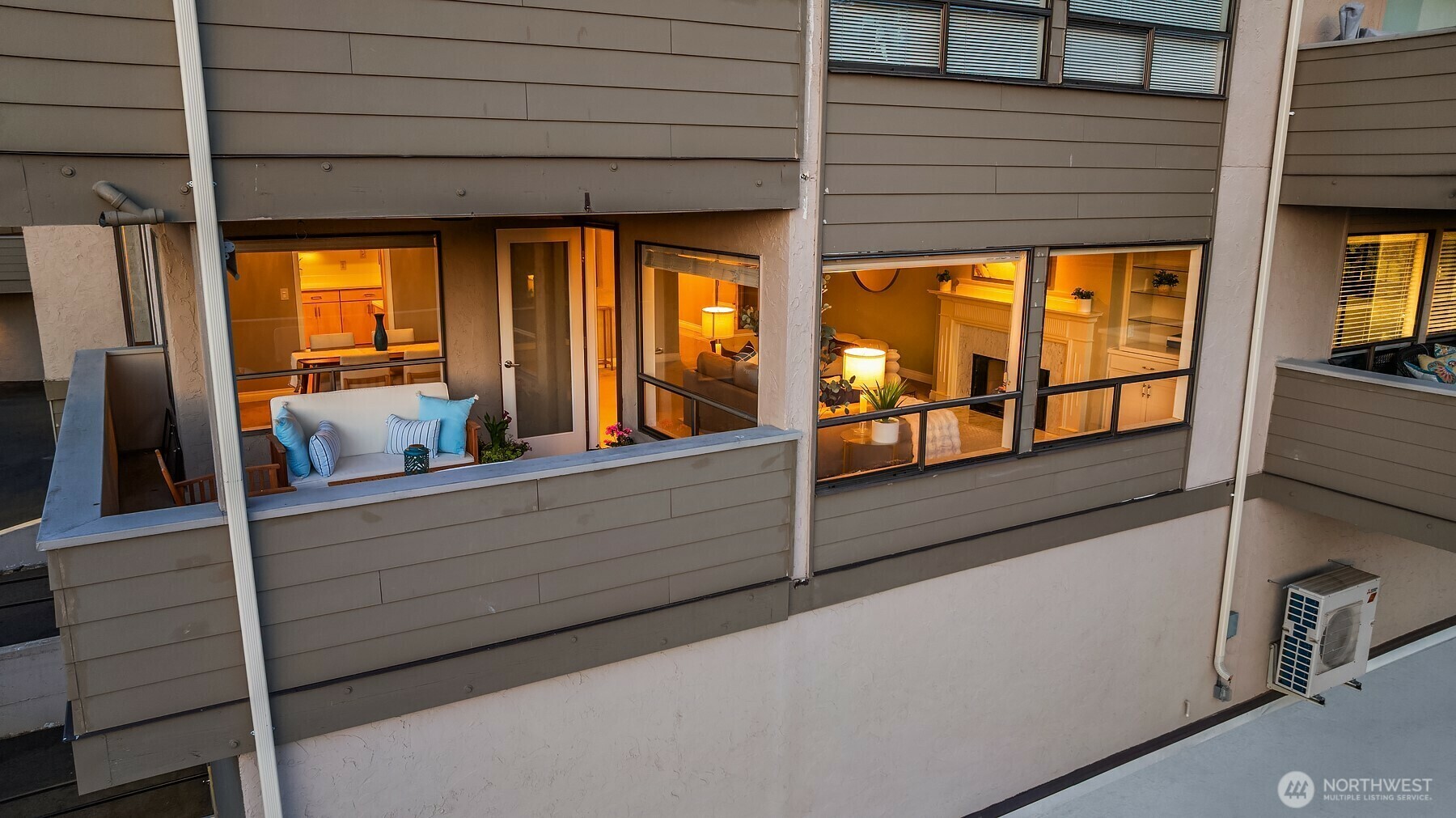 Property Photo: 1130 5th Avenue S 100 WA 98020