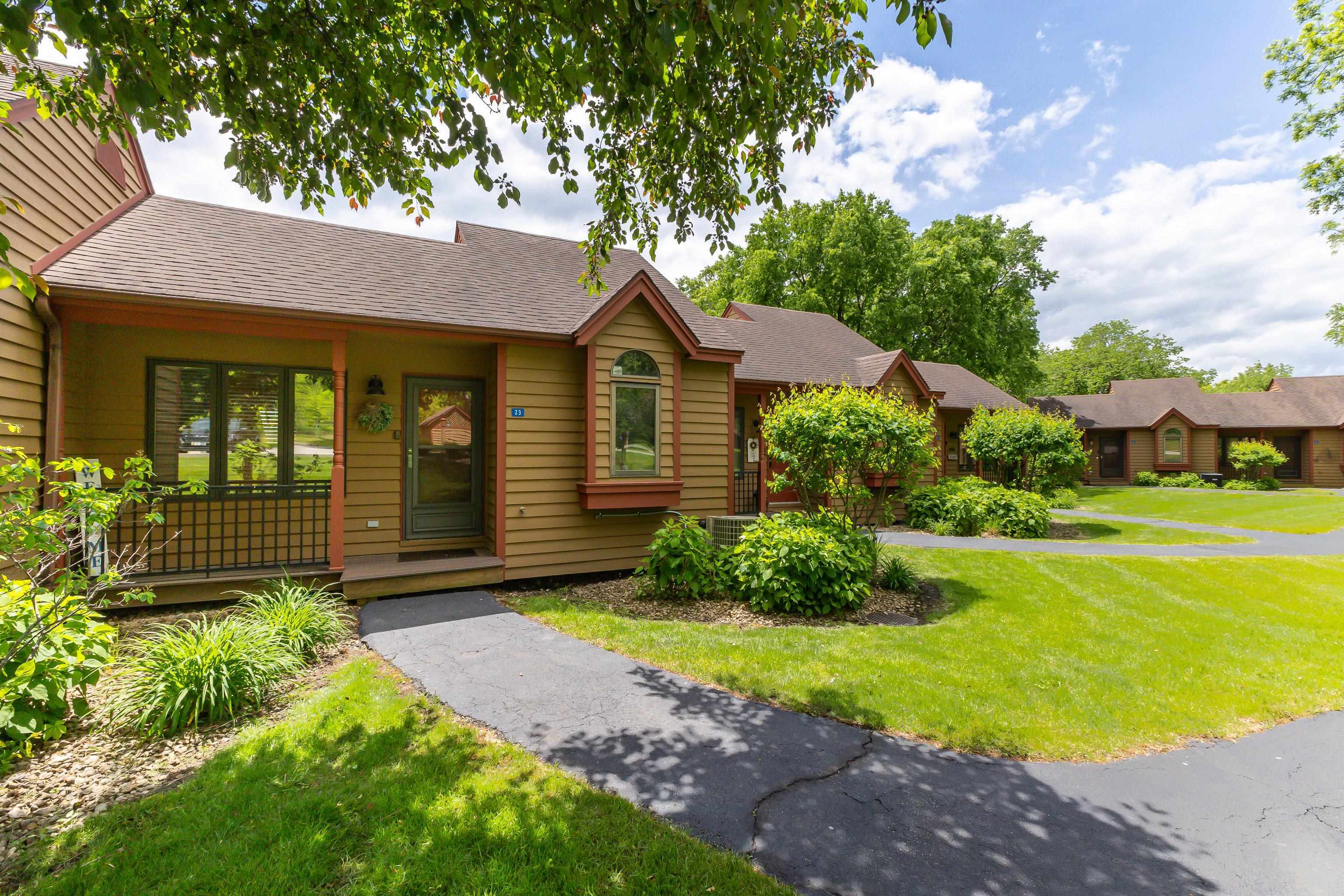Property Photo: 23 Oak Glen Drive IL 61036