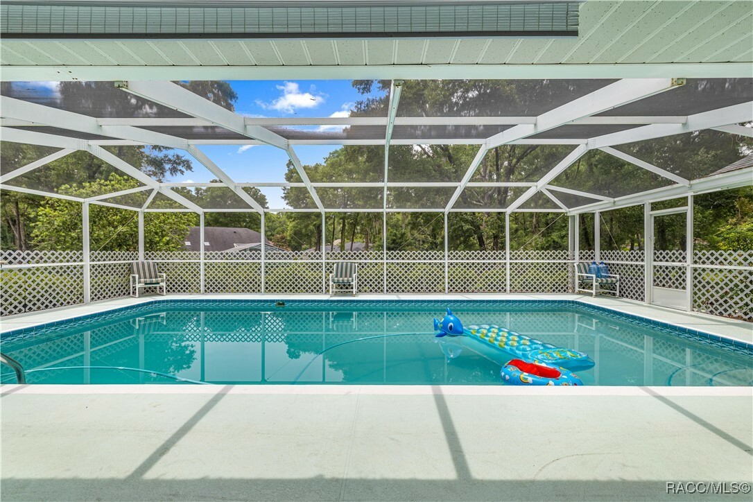 Property Photo: 9530 SW 189th Court FL 34432