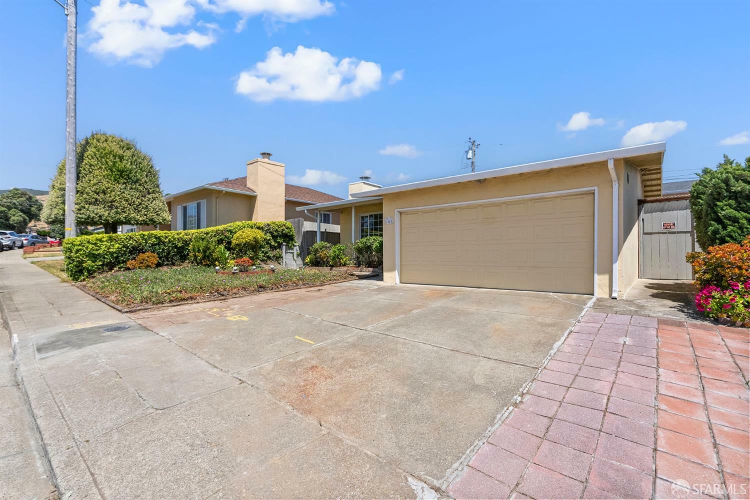 Property Photo: 1015 Sunnyside Drive CA 94080