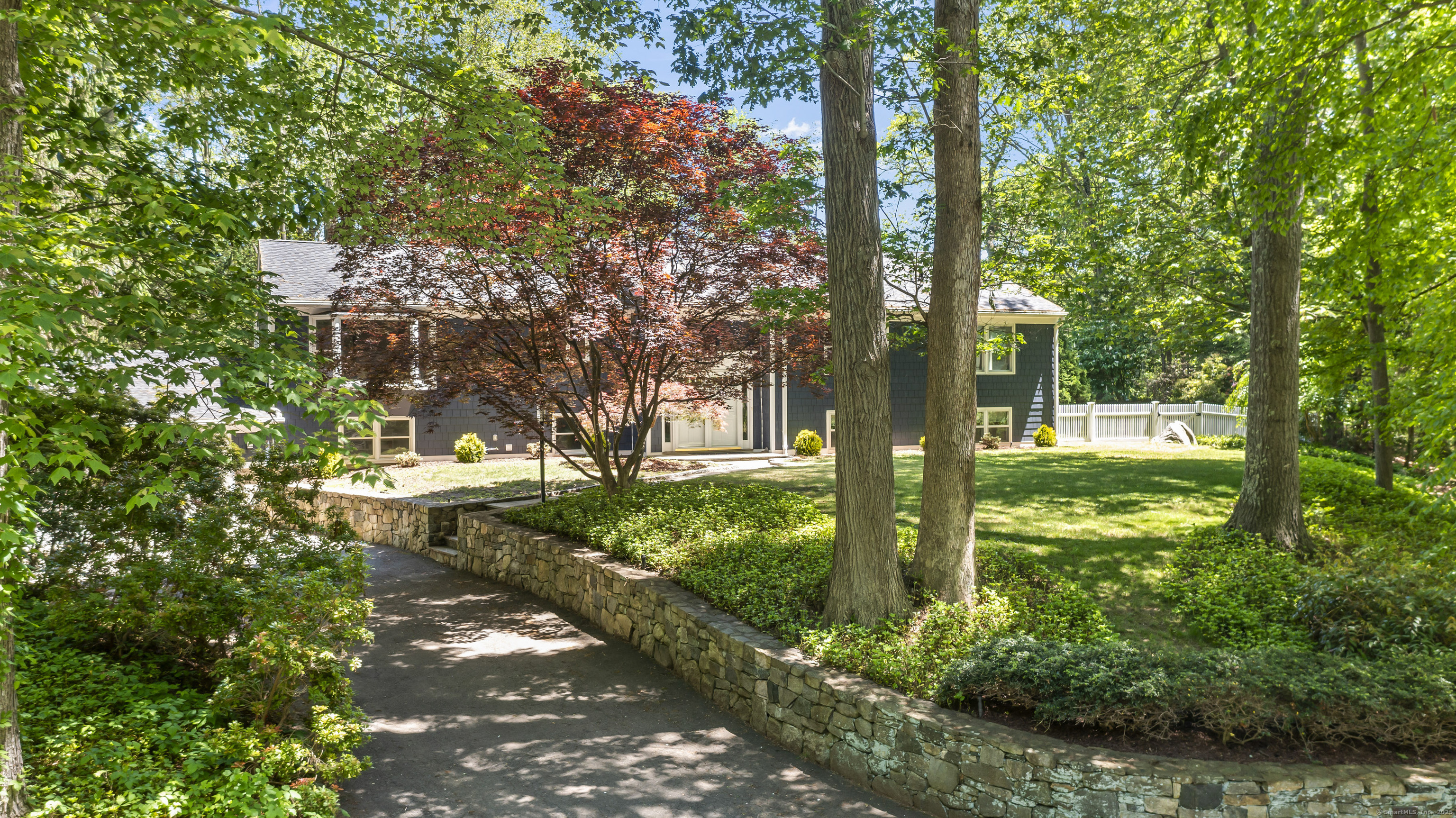 Property Photo:  53 Pinnacle Rock Road  CT 06903 