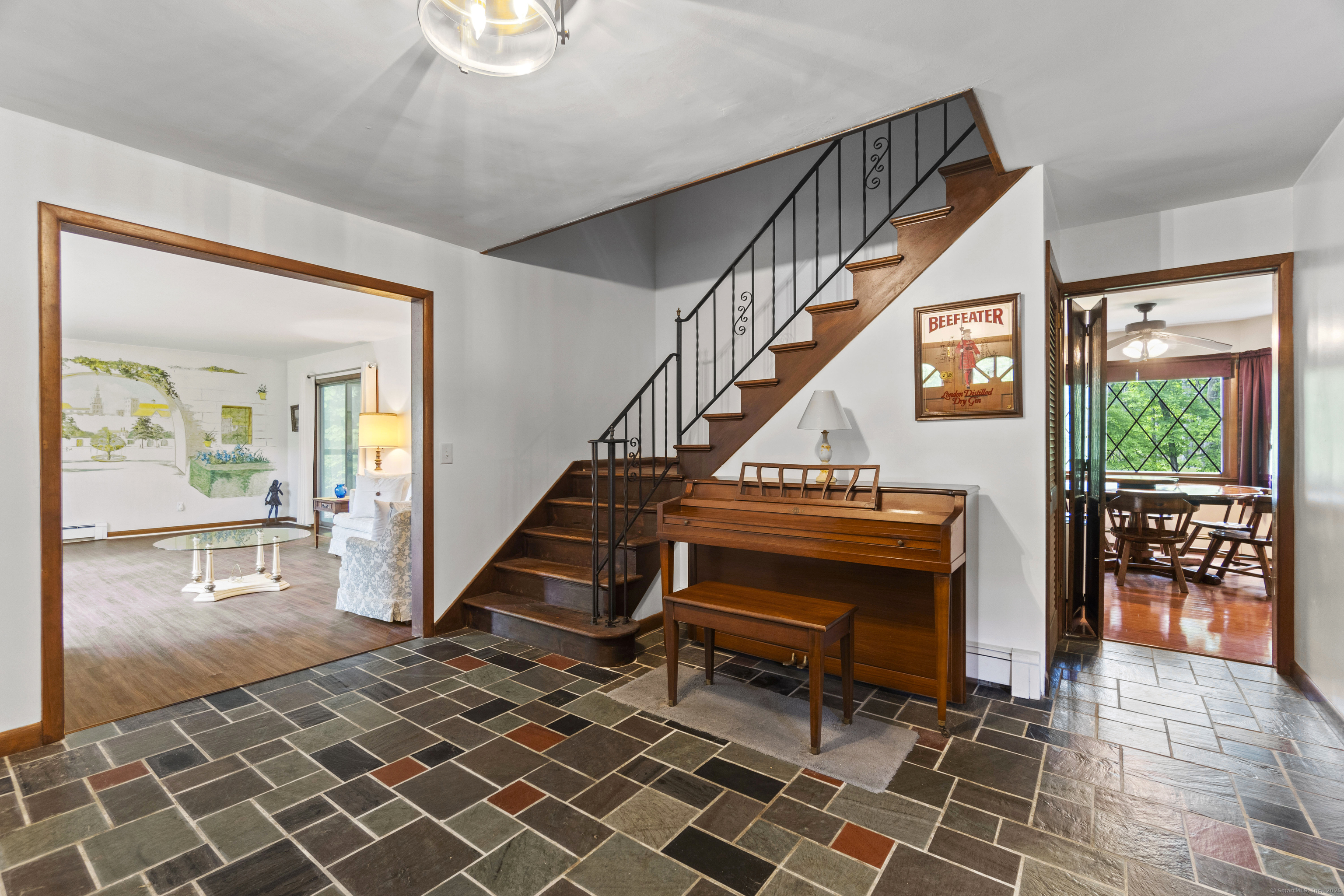 Property Photo:  4 Wildwood Lane  CT 06883 