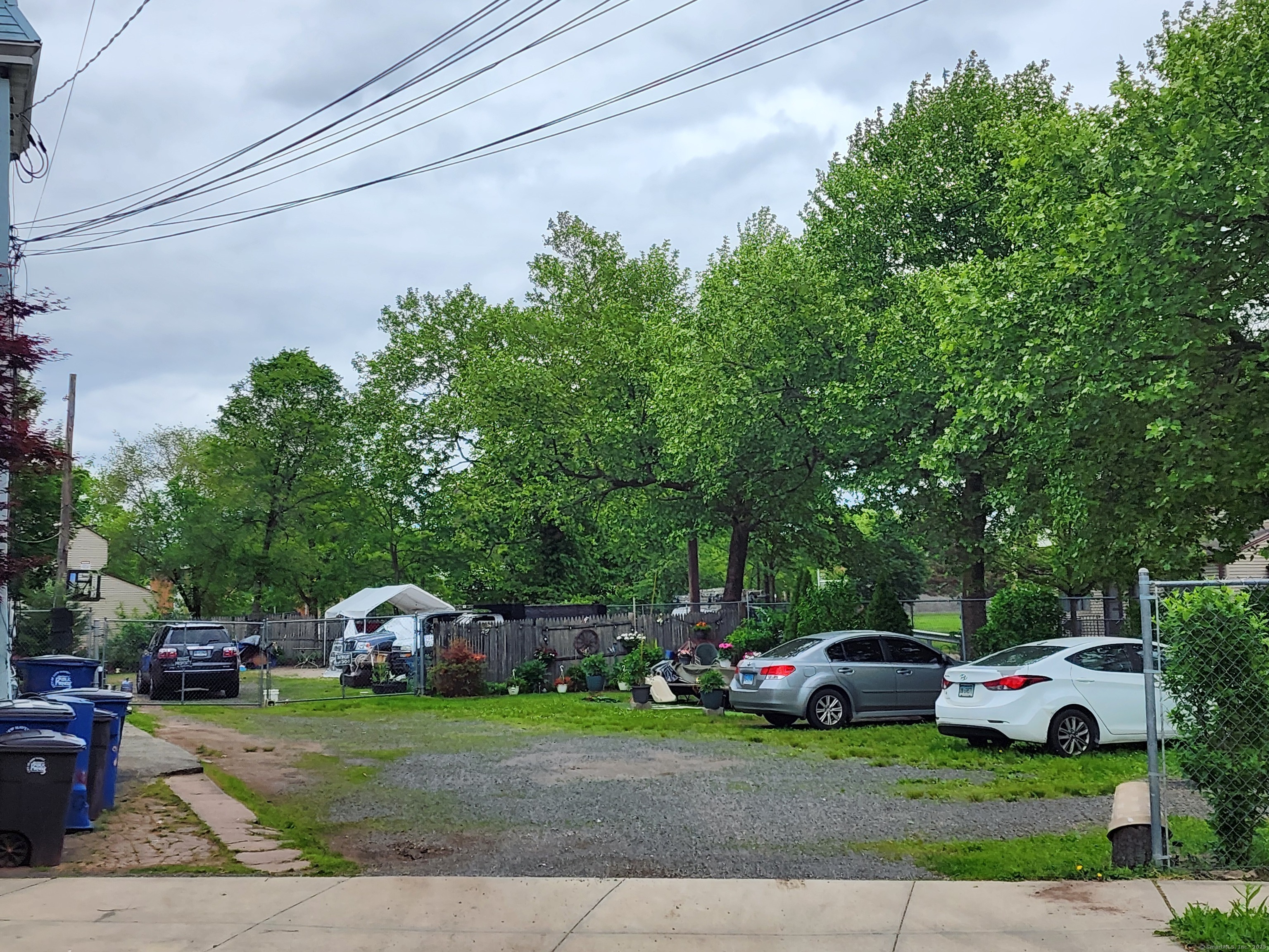 Property Photo: 527 Washington Avenue CT 06519